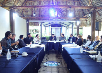 Guatemala y Argentina comparten experiencias para fortalecer industria láctea