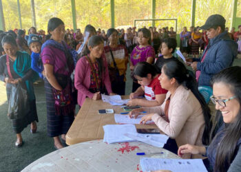 Reconocen aporte al desarrollo comunitario de más de 11 mil familias