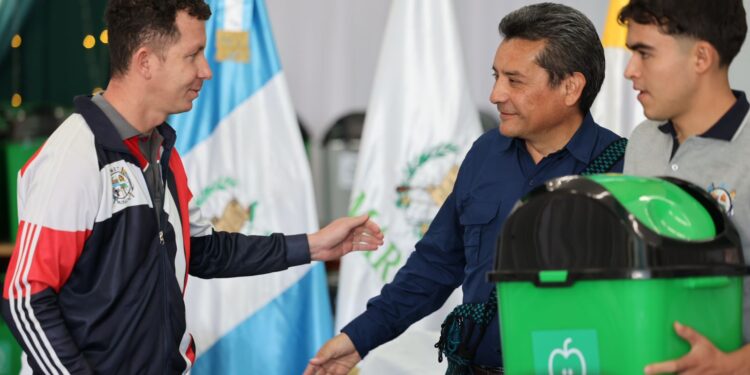 Pachalum implementa acciones ejemplares para la clasificación de los residuos y desechos