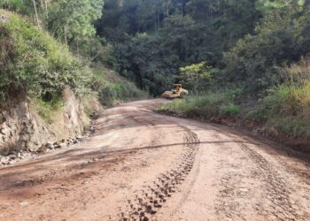 Camino de Joyabaj luce renovado