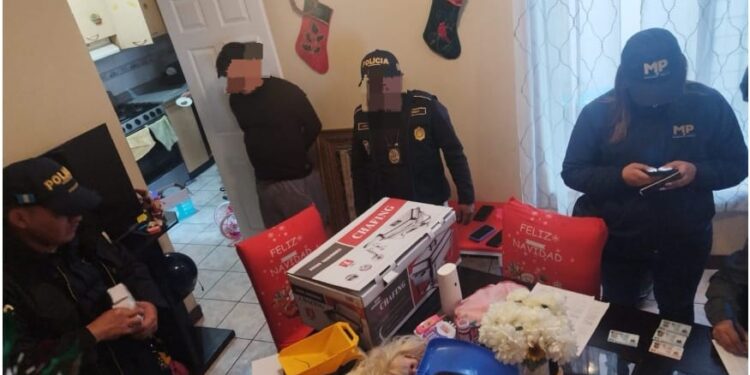 PNC desmantela red de prestamistas colombianos