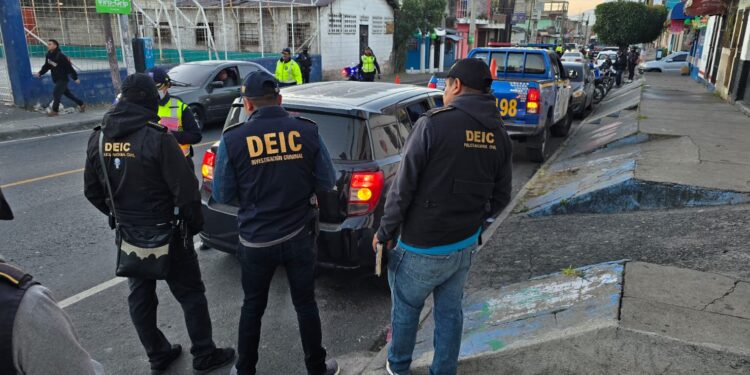 PNC intensifica operativos dirigidos a “taxis piratas”