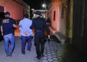 PNC captura a “coyote” con más de 620 mil quetzales en Zacapa