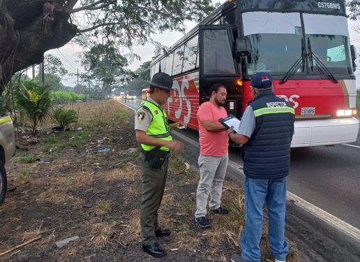 Viaja tranquilo y llega seguro: PROVIAL realiza operativos preventivos durante fin de añ