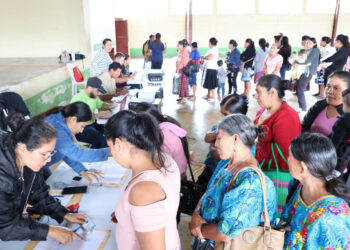 Más municipios de Petén reciben el Bono Campesino