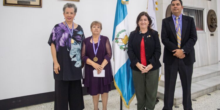 ¡La Medalla de Honor al Mérito Popol Wuj ya tiene dueños!