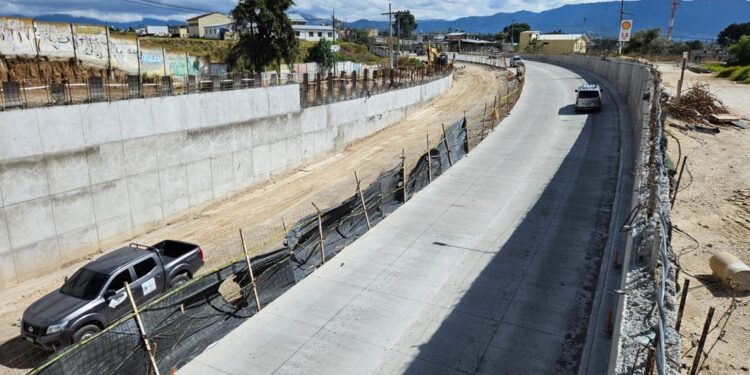 Avanza construcción del paso a desnivel frente al Organismo Judicial en Quetzaltenango
