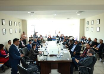 En busca de un servicio más seguro y digno presentan propuesta de reforma que regula la antigüedad de las unidades de transporte extraurbano