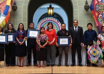 Ministerio de Cultura y Deportes celebra entrega de certificado que nombra a la Técnica de Elaboración de Barriletes Gigantes de Sumpango y Santiago Sacatepéquez como Patrimonio Inmaterial de la Humanidad