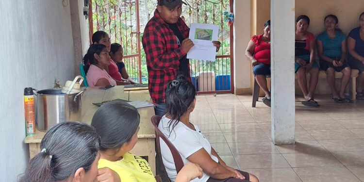 Brindan capacitación acerca del manejo de recursos orgánicos y creación de aboneras