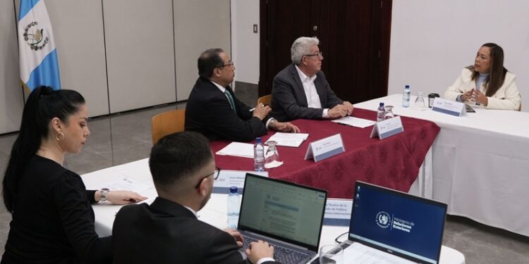 Vicecanciller de Guatemala se reúne con directivos de CAMTUR para abordar asuntos de promoción turística