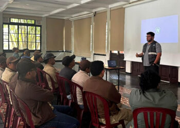 UBA capacita a trabajadores y voluntarios del zoológico La Aurora