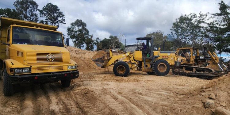 Más caminos rurales para mejorar la economía de Jalapa