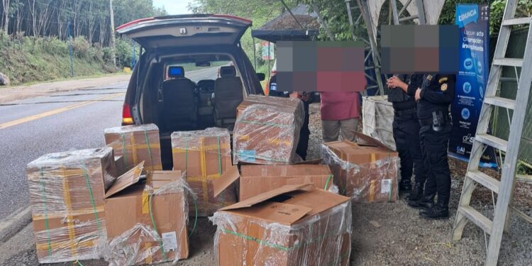 Operativo interinstitucional permite captura de un hombre y decomiso de máquinas tragamonedas