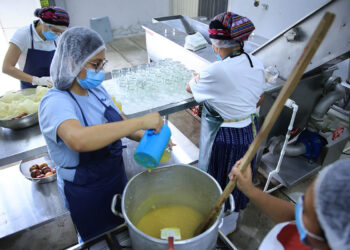 Una práctica tradicional: conservas de frutas