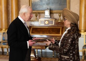 Embajadora de Guatemala presenta cartas credenciales al Rey Carlos III