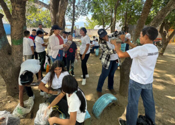 La herramienta para el aprendizaje de la producción de alimentos: huertos escolares