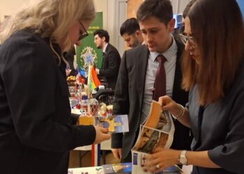 Por medio de la diplomacia comercial, Embajada promueve en Suecia el turismo hacia Guatemala