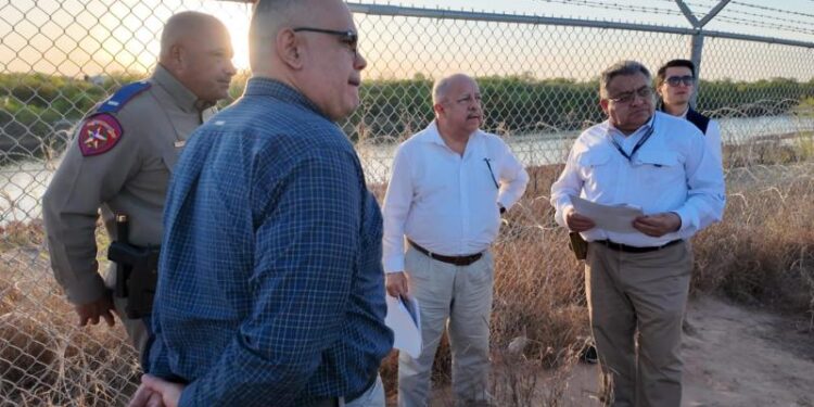 Canciller de Guatemala, junto con Misión Consular en Del Río, se reúne con autoridades estadounidenses y recorre parte de zona fronteriza en Texas