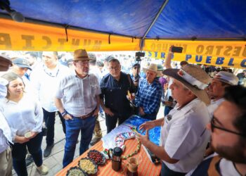 Presidente Arévalo respalda acciones en beneficio de los pequeños caficultores