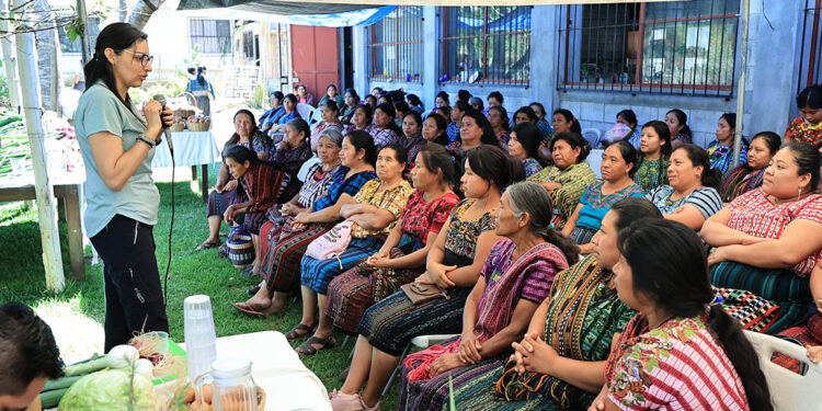 Reconocen rol de las mujeres rurales en la seguridad alimentaria y la economía
