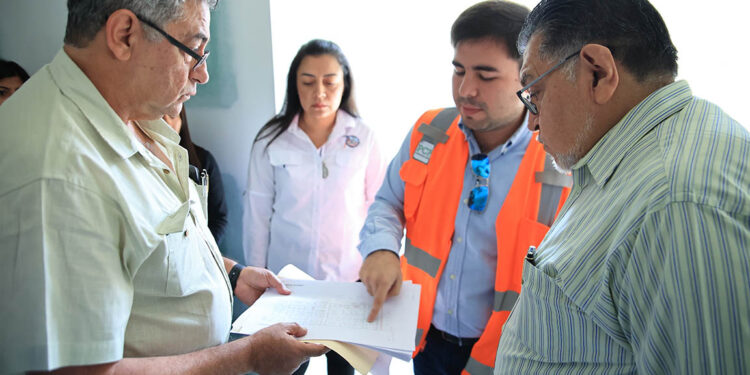 Supervisan avances en la construcción de laboratorios en Villa Nueva