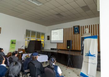 Rinden homenaje a Luz Méndez de la Vega