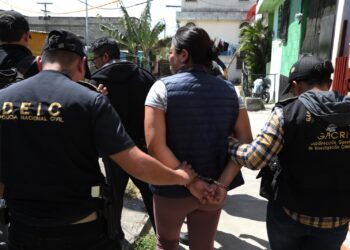 Desmantelan banda de presuntos sicarios en allanamientos