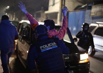 Se intensifican operativos contra taxis pitaras en Mixco