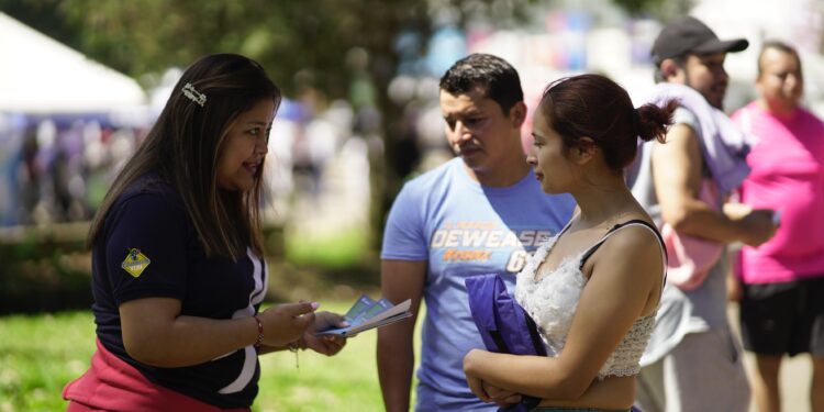 Invitan a jóvenes a inscribirse en el Servicio Cívico 2025