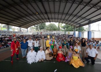 Ballet Moderno y Folklórico lleva la magia de la obra El Principito a Suchitepéquez