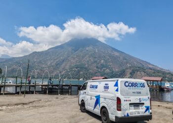 Correos y SAT unen esfuerzos para mejorar la entrega de paquetes en todo el país