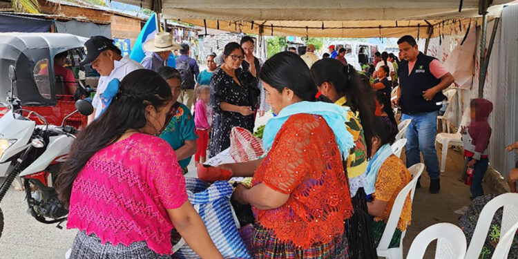 Feria del Agricultor impulsa economía de Chiquimula e Izabal