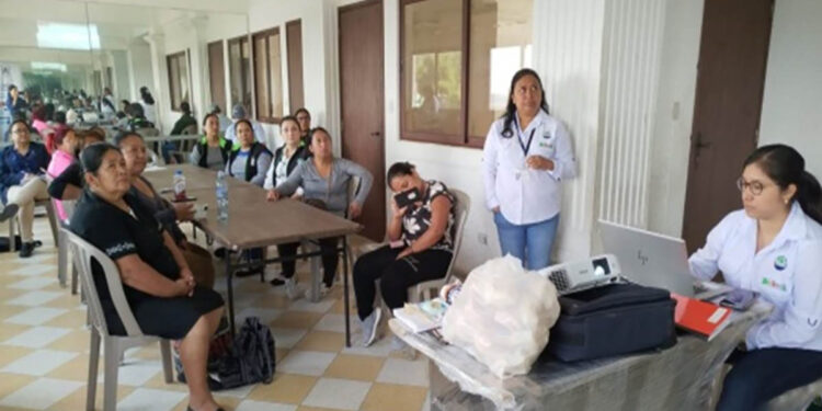 Fortalecen capacidades productivas de chocolateras de Mixco