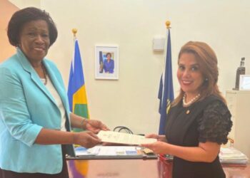 Embajadora de Guatemala presenta cartas credenciales ante el Gobierno de San Vicente y las Granadinas