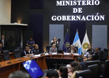 Mingob presenta planes de seguridad para Semana Santa