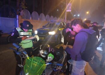 Disuelven rodada ilegal de motoristas en operativos nocturnos