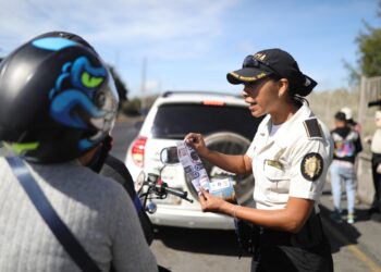 PNC ejecuta operativos en rutas nacionales para brindar seguridad durante la Semana Mayor