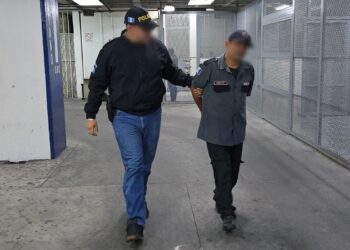 Capturan a guardia que prestaba servicios de seguridad en estado de ebriedad y portando un revolver