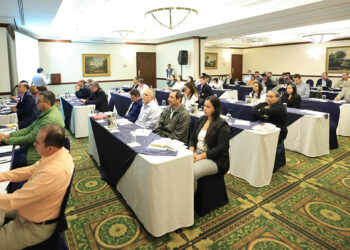 Conversatorio muestra el rol de la biotecnología en el agro