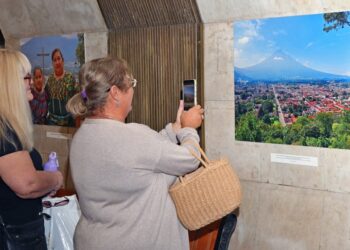 Consulado Honorario promueve en el metro de Armenia la exposición “Guatemala en fotografías”