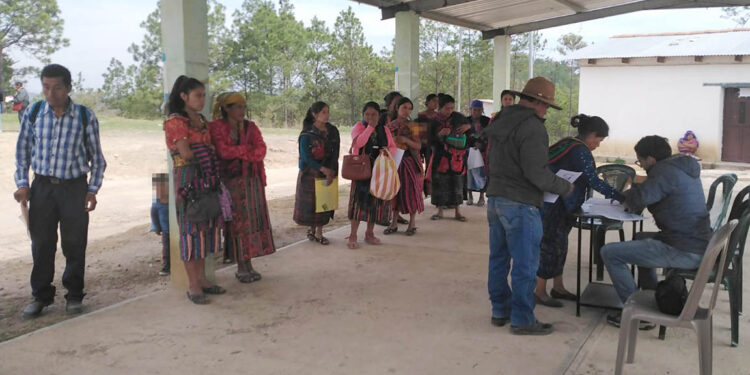 Entregan herramientas e insumos agrícolas en Totonicapán