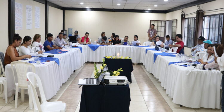 Capacitación de líderes y comunidades indígenas en desarrollo y manejo de proyectos culturales