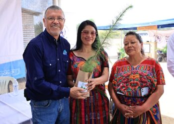 Inicia programa de reforestación “Restaurando mi Cuenca”