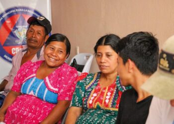 FOPAVI entrega subsidios habitacionales a familias de Camotán: un paso hacia hogares dignos y seguros