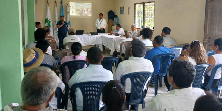 Productores agropecuarios de Retalhuleu se capacitan en alimentación escolar