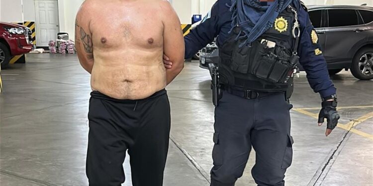 Capturan a hombre que disparó contra policías en Bárcenas, Villa Nueva