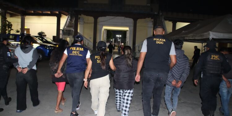 Desmantelan banda de mareros vinculada a la distribución de droga en Chimaltenango