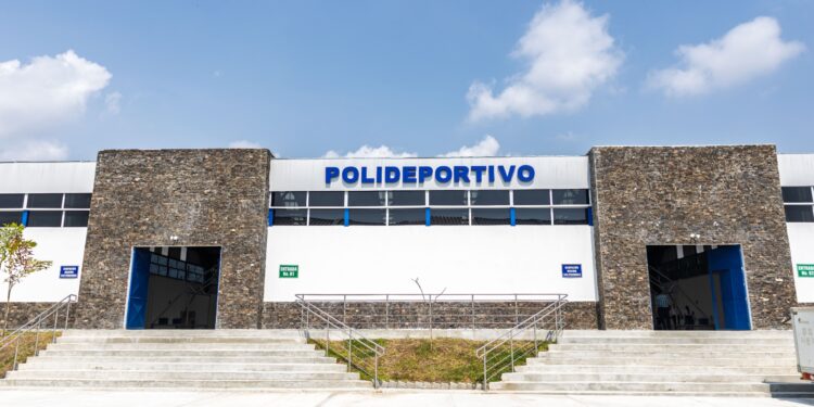 Polideportivo en Barrio La Cancha en Morales, Izabal fue inaugurado