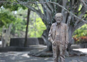 Efraín Recinos, un genio universal nacido en Guatemala